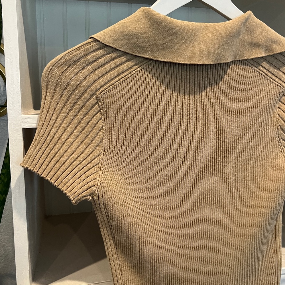 Burberry Stretchy Ribbed Knit Top (Excellent Condition) - Picture 11 of 16